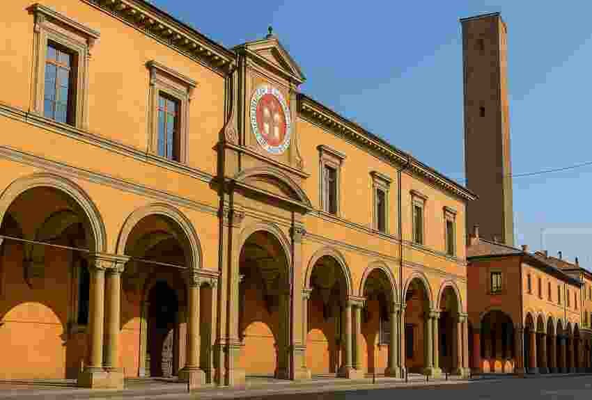 University of Bologna: Acceptance Rate, Rankings, Fees, and Courses(2025) 1 University of Bologna